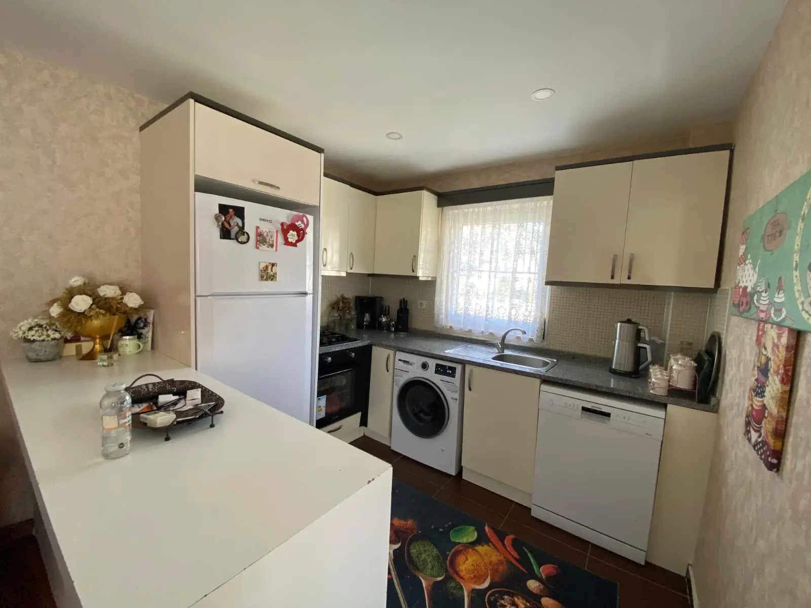 Fitted kitchen